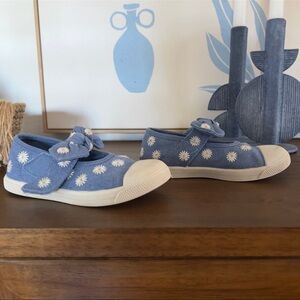Zara Blue Kids Mary Jane Sneaker with Daisy Design